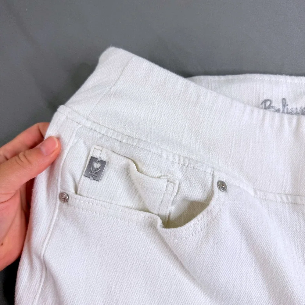 Belle by Kim Gravel White Pull On Straight Leg Jeans 14P Petite Stretch Denim